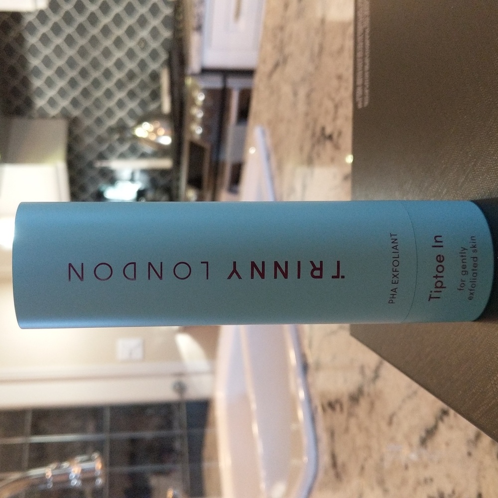 Trinny London PHA exfoliant Tiptoe In